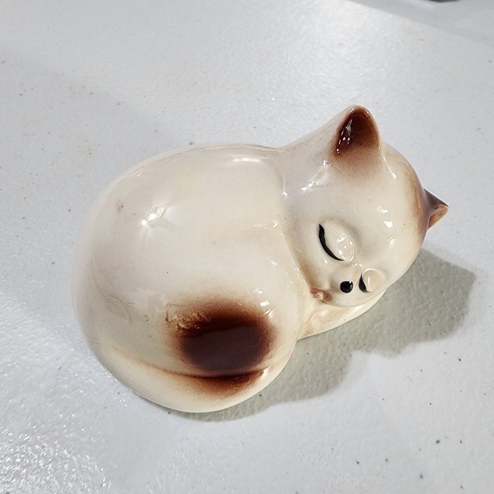 Vintage Japan Ceramic Siamese Cat Figurine Sleeping Curled Up Brown miniature